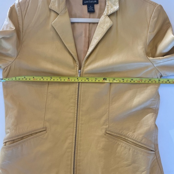 Ann Taylor 100% leather blazer style jacket Size M - Picture 2 of 4